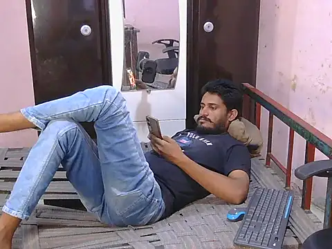 krishjaat43 online show from 04-12-26, 03:48