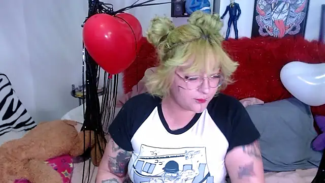 XxGreenGoodxX online show from 02-15-26, 08:41