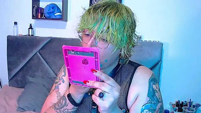 XxGreenGoodxX online show from 01-17-26, 07:39