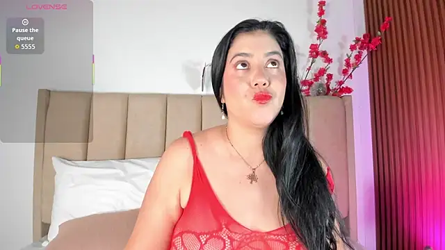 Snapshot of _Cris_Spicy_ chatting on 09-27-25, 07:42 Cris Spicy online show from 09-27-25, 07:42