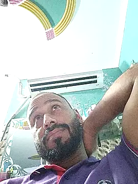 Snapshot of amitkumarkangra chatting on 09-19-25, 01:09 amitkumarkangra online show from 09-19-25, 01:09