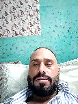 Snapshot of amitkumarkangra chatting on 09-18-25, 08:06 amitkumarkangra online show from 09-18-25, 08:06
