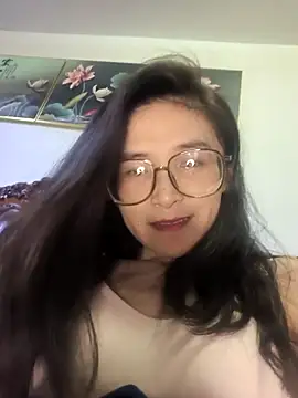 Snapshot of wsyx326 chatting on 10-08-25, 04:19 wsyx326 online show from 10-08-25, 04:19