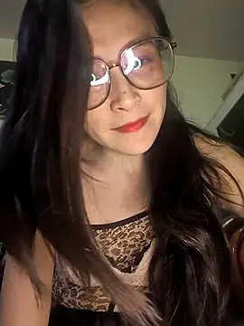 Snapshot of wsyx326 chatting on 10-20-25, 04:07 wsyx326 online show from 10-20-25, 04:07