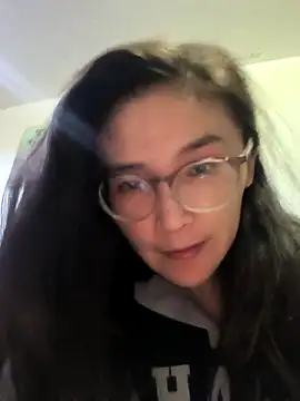 Snapshot of wsyx326 chatting on 09-21-25, 04:01 wsyx326 online show from 09-21-25, 04:01