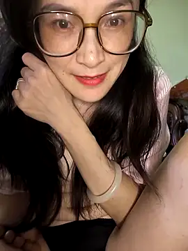 Snapshot of wsyx326 chatting on 09-28-25, 04:14 wsyx326 online show from 09-28-25, 04:14