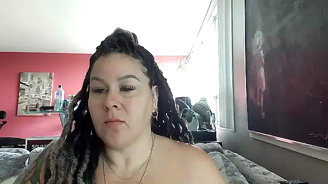 Snapshot of number1slut chatting on 05-06-26, 01:48 number1slut online show from 05-06-26, 01:48