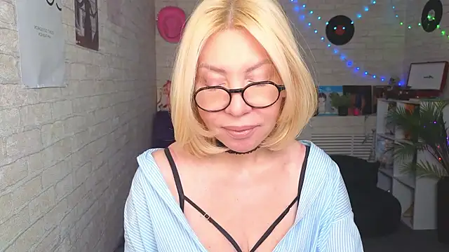 Wendy Waves online show from 01-17-26, 11:47