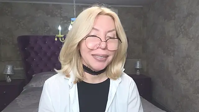 Wendy Waves online show from 11-16-25, 12:54