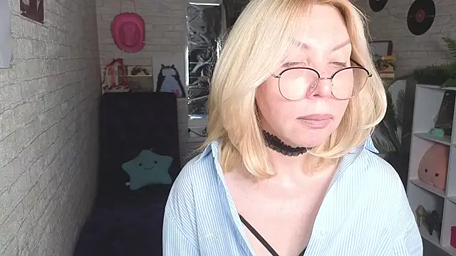 Wendy Waves online show from 05-28-26, 12:22