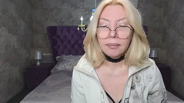 Wendy Waves online show from 12-04-25, 11:53