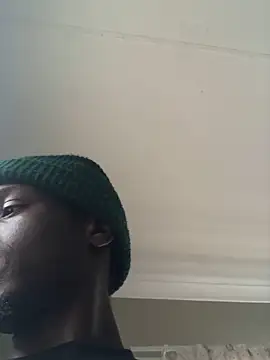 Snapshot of cuminsidebby chatting on 10-28-25, 05:39 cuminsidebby online show from 10-28-25, 05:39