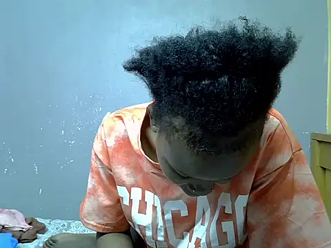 Snapshot of Sweetlanah chatting on 10-03-25, 08:21 Sweetlanah online show from 10-03-25, 08:21