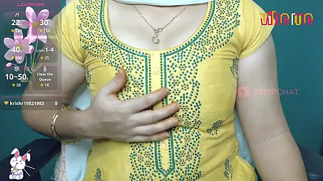 Snapshot of megHana_teLugGu chatting on 09-15-25, 03:51 megHana teLugGu online show from 09-15-25, 03:51