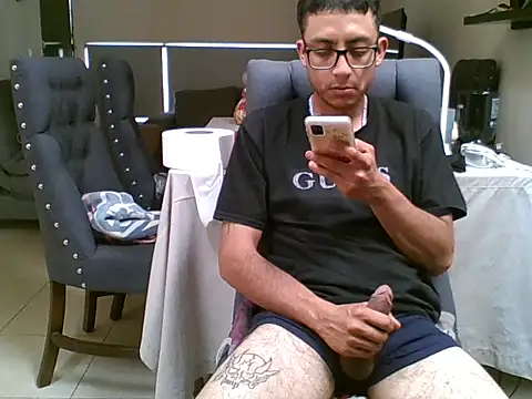 Jaleale33 online show from 04-15-26, 03:27