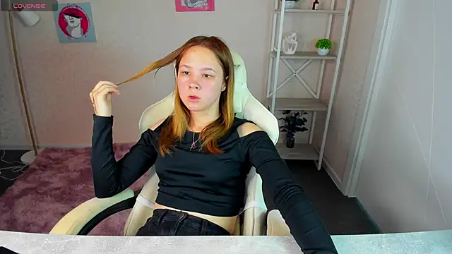 Snapshot of Lori_Blossom chatting on 09-24-25, 08:32 Lori Blossom online show from 09-24-25, 08:32