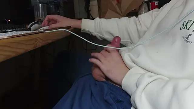 Snapshot of BenReich chatting on 02-26-26, 06:30 BenReich online show from 02-26-26, 06:30