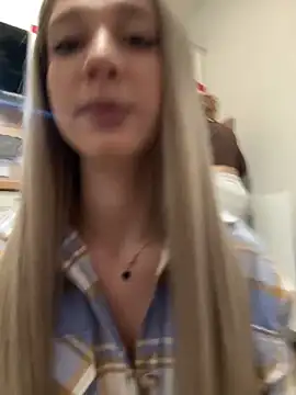 yourfavpsy  online show from 12-21-25, 04:52