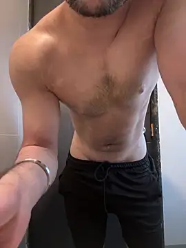 FitNhot sam online show from 04-12-26, 10:40