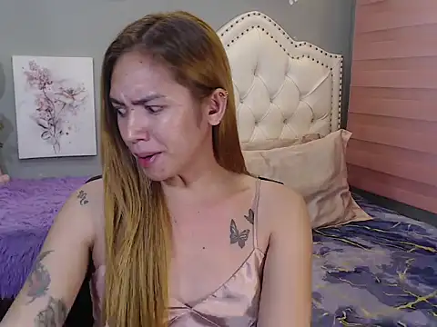 Snapshot of urGoddessChloexxx chatting on 01-07-26, 11:43 urGoddessChloexxx online show from 01-07-26, 11:43