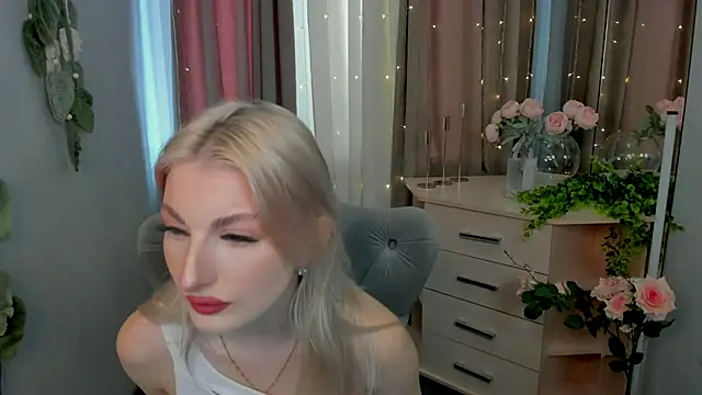 Sarrah blush online show from 09-17-25, 08:16