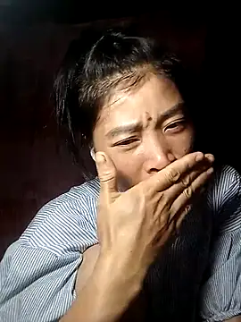 Snapshot of Phuongphuongg chatting on 10-14-25, 01:56 Phuongphuongg online show from 10-14-25, 01:56