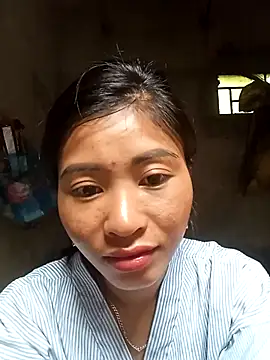 Snapshot of Phuongphuongg chatting on 10-08-25, 02:02 Phuongphuongg online show from 10-08-25, 02:02