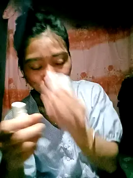Snapshot of Phuongphuongg chatting on 09-22-25, 01:28 Phuongphuongg online show from 09-22-25, 01:28