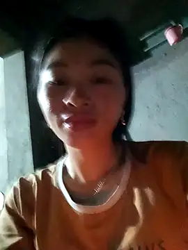 Snapshot of Phuongphuongg chatting on 10-10-25, 10:54 Phuongphuongg online show from 10-10-25, 10:54
