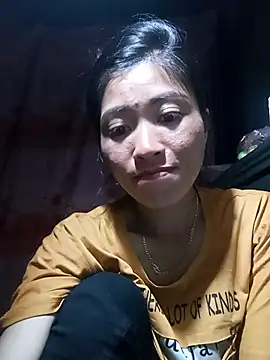 Snapshot of Phuongphuongg chatting on 10-08-25, 02:07 Phuongphuongg online show from 10-08-25, 02:07