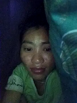 Snapshot of Phuongphuongg chatting on 09-14-25, 08:42 Phuongphuongg online show from 09-14-25, 08:42