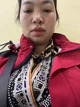 Snapshot of Nhung584 chatting on 10-14-25, 11:04 Nhung584 online show from 10-14-25, 11:04
