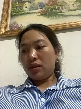 Snapshot of Nhung584 chatting on 10-06-25, 01:01 Nhung584 online show from 10-06-25, 01:01