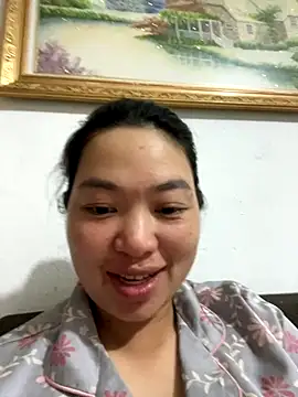 Snapshot of Nhung584 chatting on 10-12-25, 01:12 Nhung584 online show from 10-12-25, 01:12
