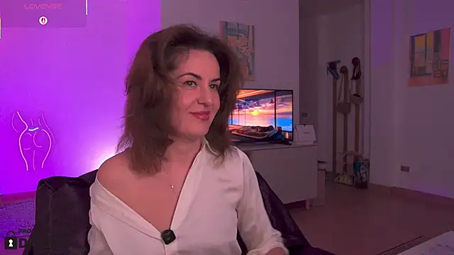 Witch in Silk online show from 11-08-25, 06:11