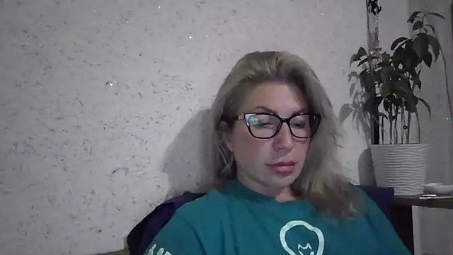 fox red lady7 online show from 11-15-25, 05:50