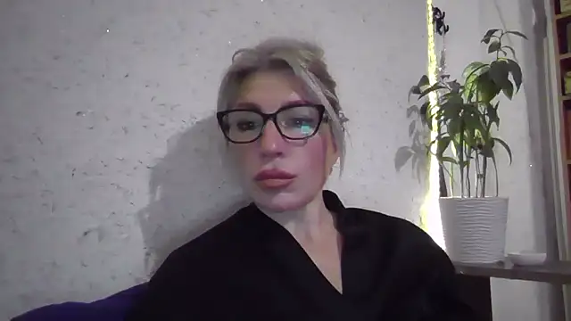 fox red lady7 online show from 11-17-25, 05:06