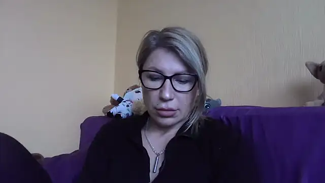 fox red lady7 online show from 02-06-26, 10:00