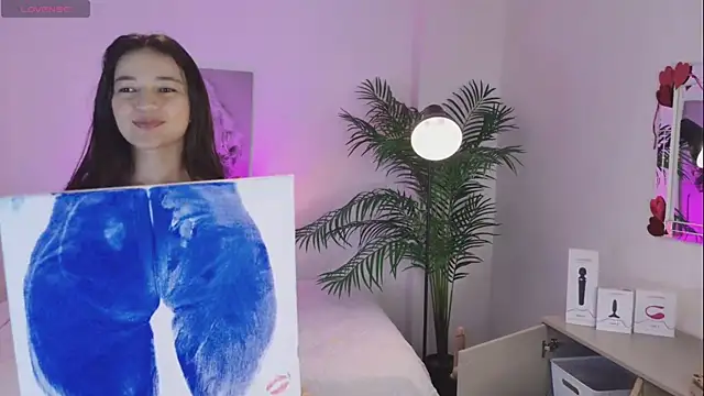 LUNAA    online show from 03-24-26, 03:39