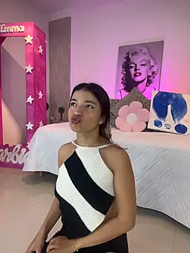 LUNAA    online show from 04-17-26, 03:20