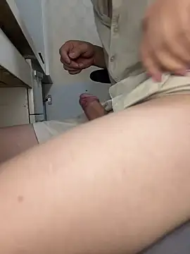 Snapshot of sonwmelt1 chatting on 09-22-25, 06:08 sonwmelt1 online show from 09-22-25, 06:08