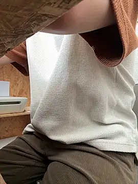 Snapshot of sonwmelt1 chatting on 09-13-25, 06:24 sonwmelt1 online show from 09-13-25, 06:24