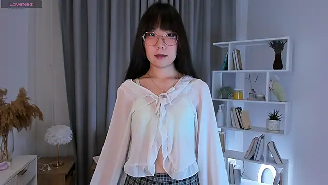 UdelaDodson online show from 12-23-25, 01:05