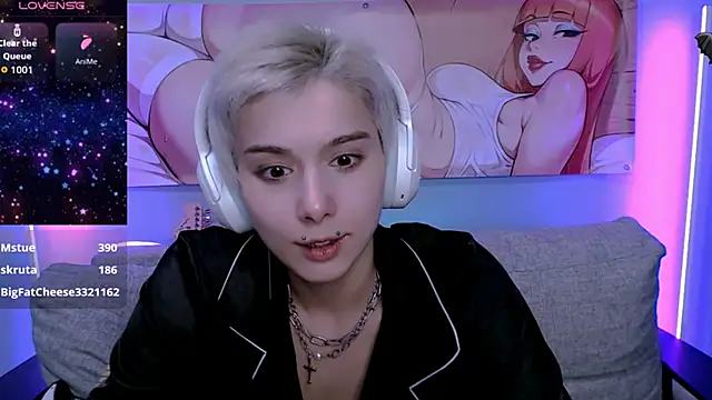 Snapshot of SophieAsh chatting on 11-08-25, 07:17 SophieAsh online show from 11-08-25, 07:17