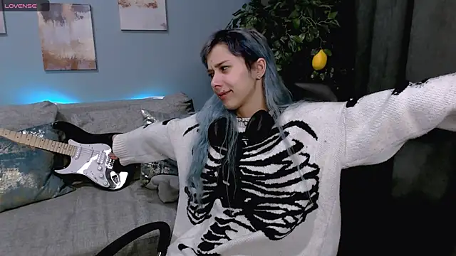 Snapshot of SophieAsh chatting on 09-26-25, 06:31 SophieAsh online show from 09-26-25, 06:31