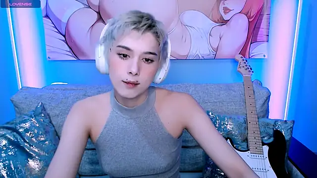 Snapshot of SophieAsh chatting on 11-23-25, 03:00 SophieAsh online show from 11-23-25, 03:00
