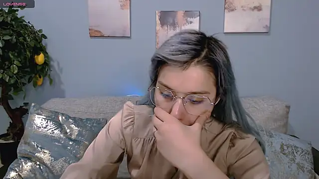 Snapshot of SophieAsh chatting on 10-02-25, 07:12 SophieAsh online show from 10-02-25, 07:12