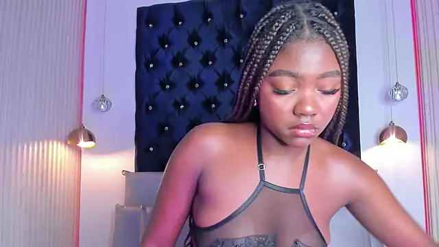 DahianaLopez  online show from 03-25-26, 12:15