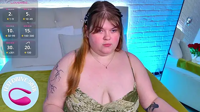 Snapshot of Mia_Ray chatting on 06-19-26, 06:36 Mia Ray online show from 06-19-26, 06:36