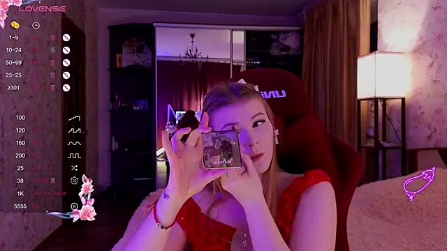 Jenny Skinner20 online show from 10-18-25, 03:14